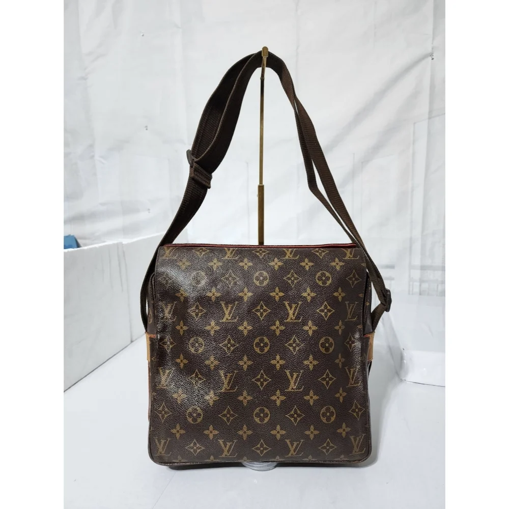 LOUIS VUITTON Monogram Canvas Naviglio Messenger/Crossbody Bag Brown